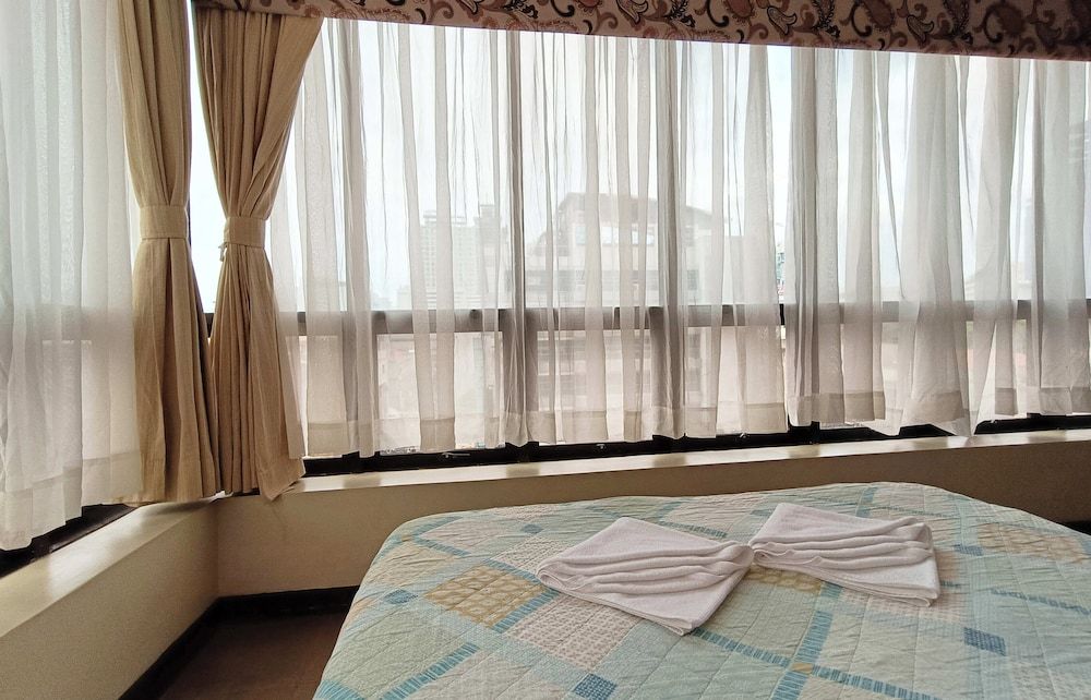 Fuente Oro Business Suites Cebu powered by Cocotel Superior Family Room 5