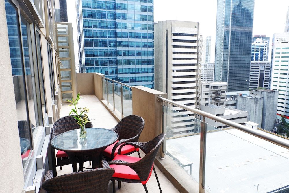 undefined Valero Grand Suites by Swiss-Belhotel Makati 7
