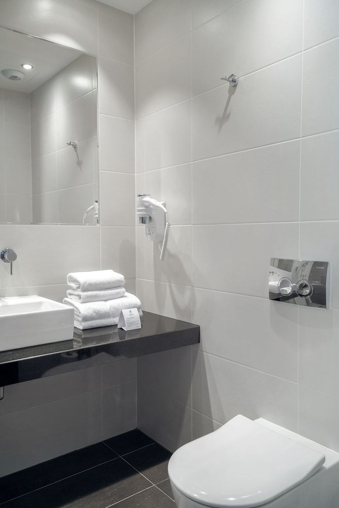 HOTEL ALMOND BUSINESS & SPA BY GRANO - GRANO HOTEL Gdańsk Riverside SPA & Wellness Classic Double Room, 1 Double Bed 4