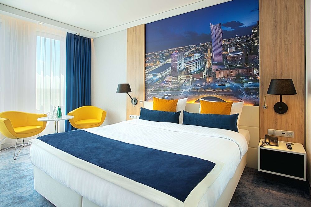 undefined Golden Tulip Warsaw Airport 2