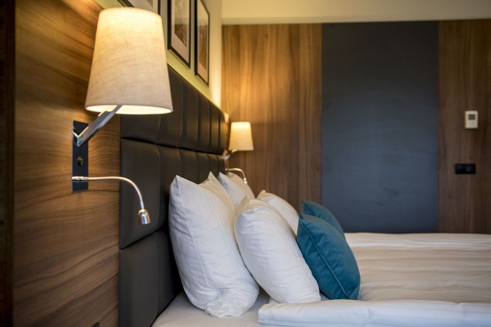 Heron Live Hotel Comfort Double Room (free spa access) 2