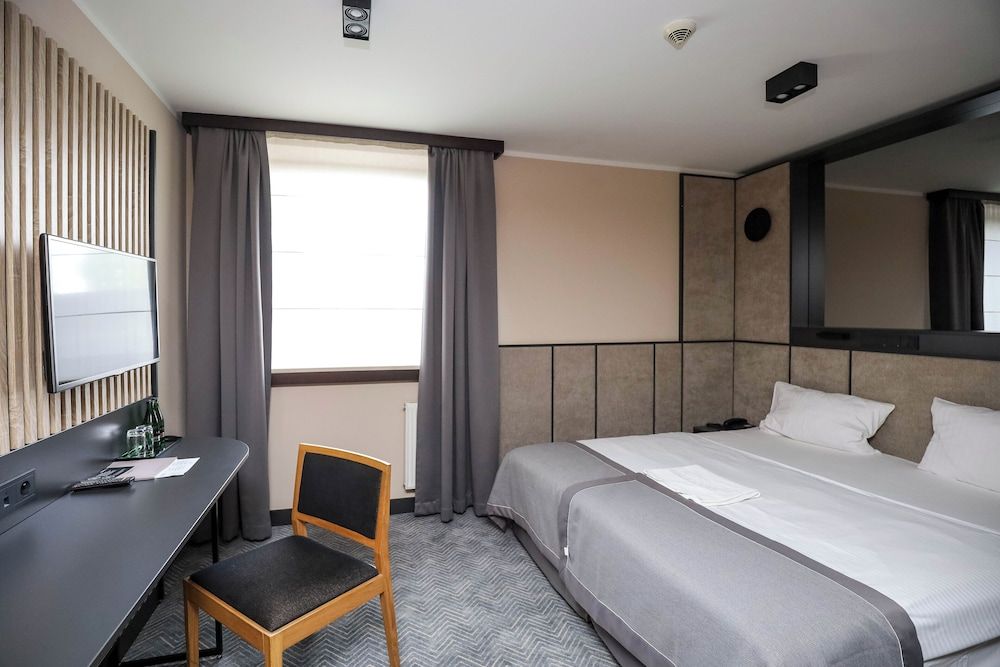 Hotel Ilonn Comfort Room 2