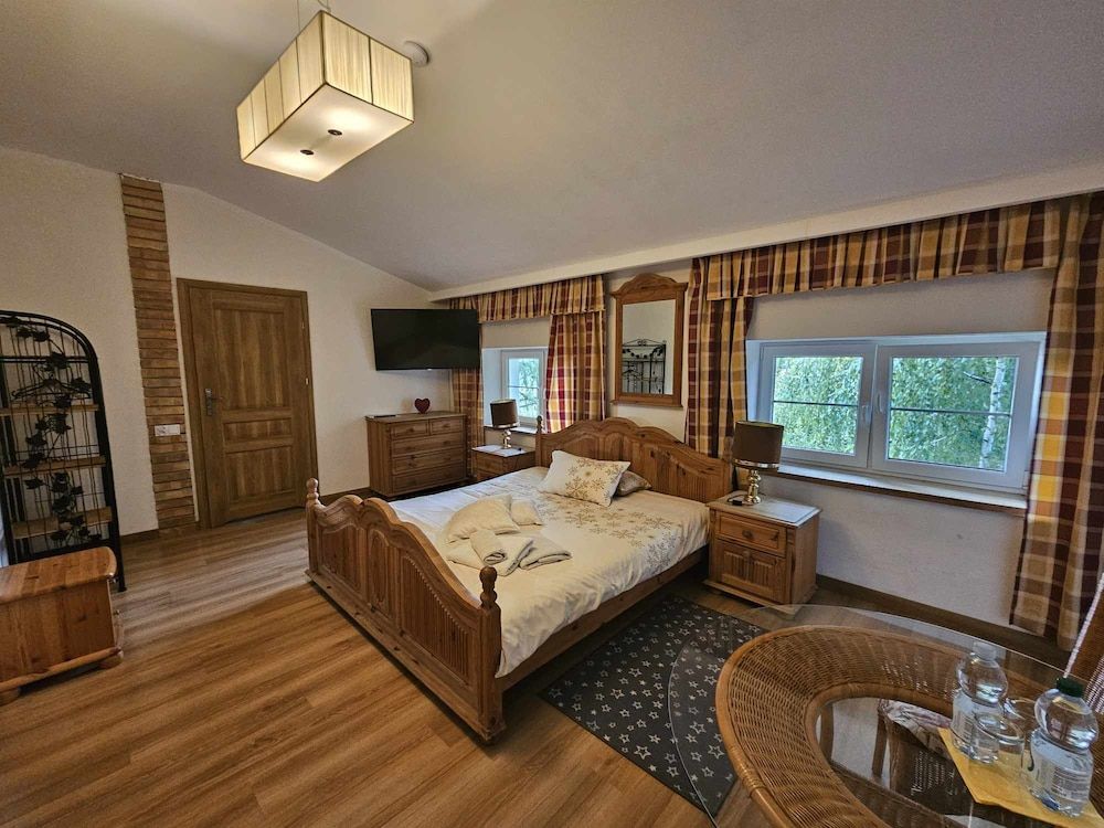 Grand Room, 1 King Bed