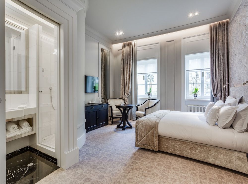 undefined Hotel Bellotto 3