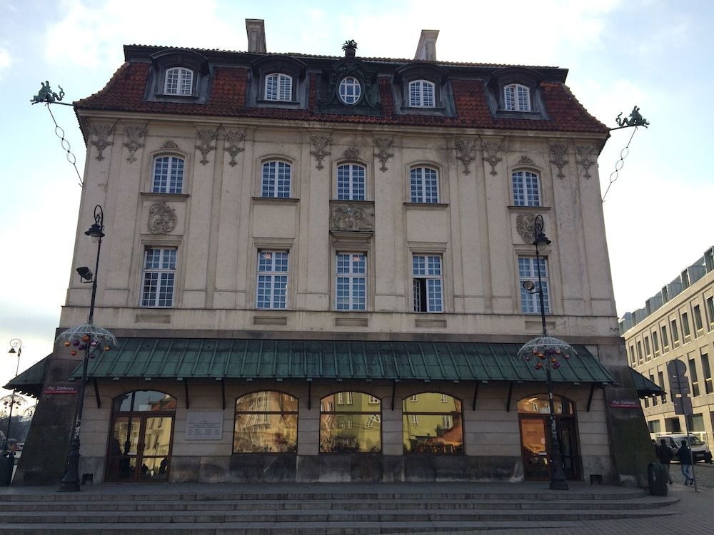 undefined Dom Literatury Pokoje Gościnne 8