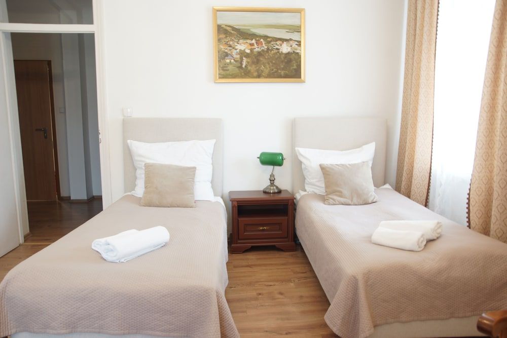 undefined Dom Literatury Pokoje Gościnne 3