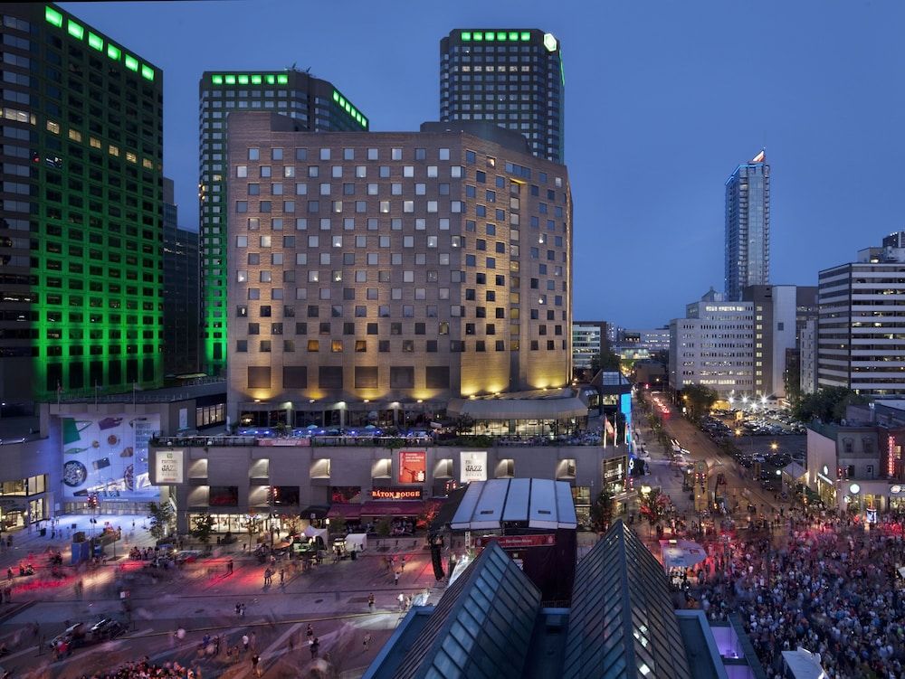 undefined DoubleTree by Hilton Montreal 8