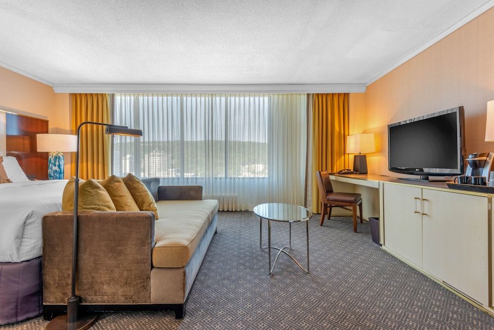 undefined Hotel Omni Mont-Royal 7