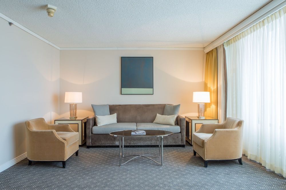 undefined Hotel Omni Mont-Royal 10