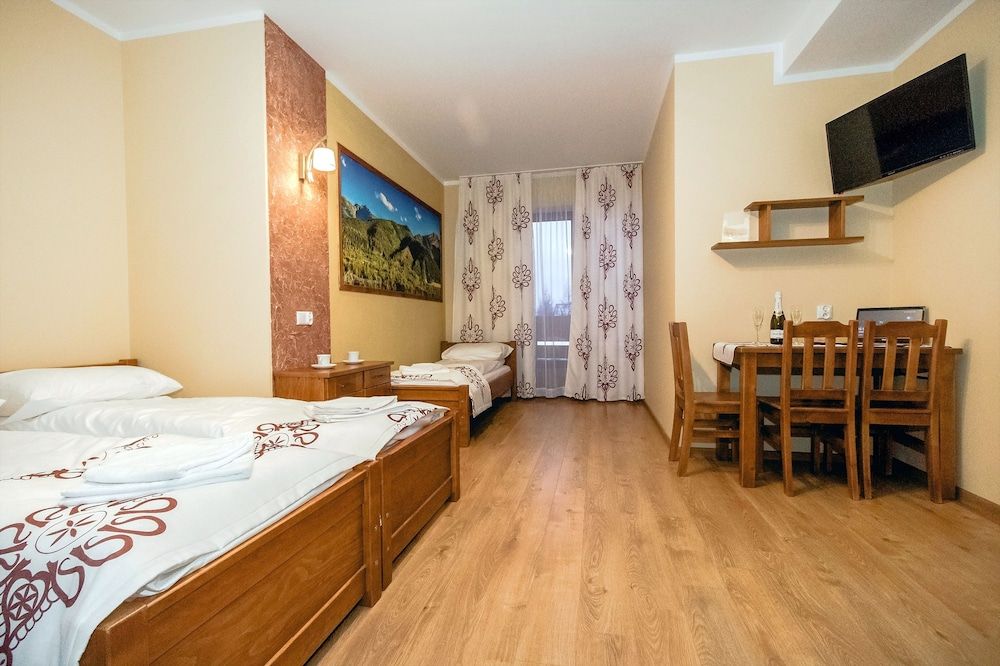 Family Room, Balcony, Mountain View