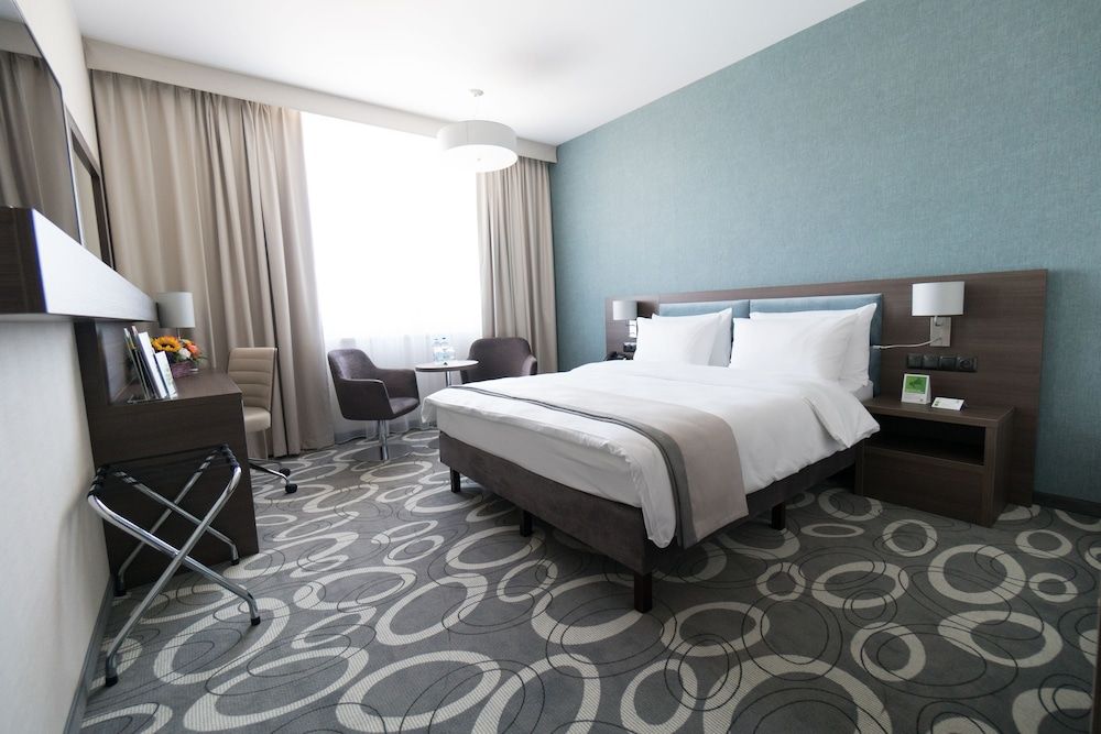 Standard Room, 1 King Bed