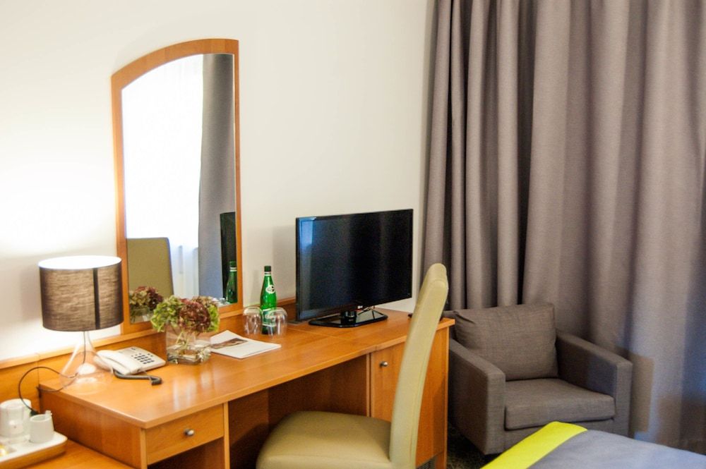 Dwór w Tomaszowicach Comfort Twin Room 4