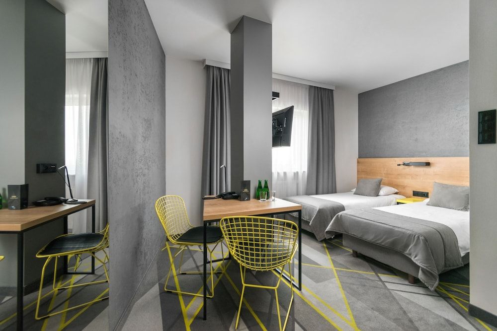 Air Hotel Twin Room 2