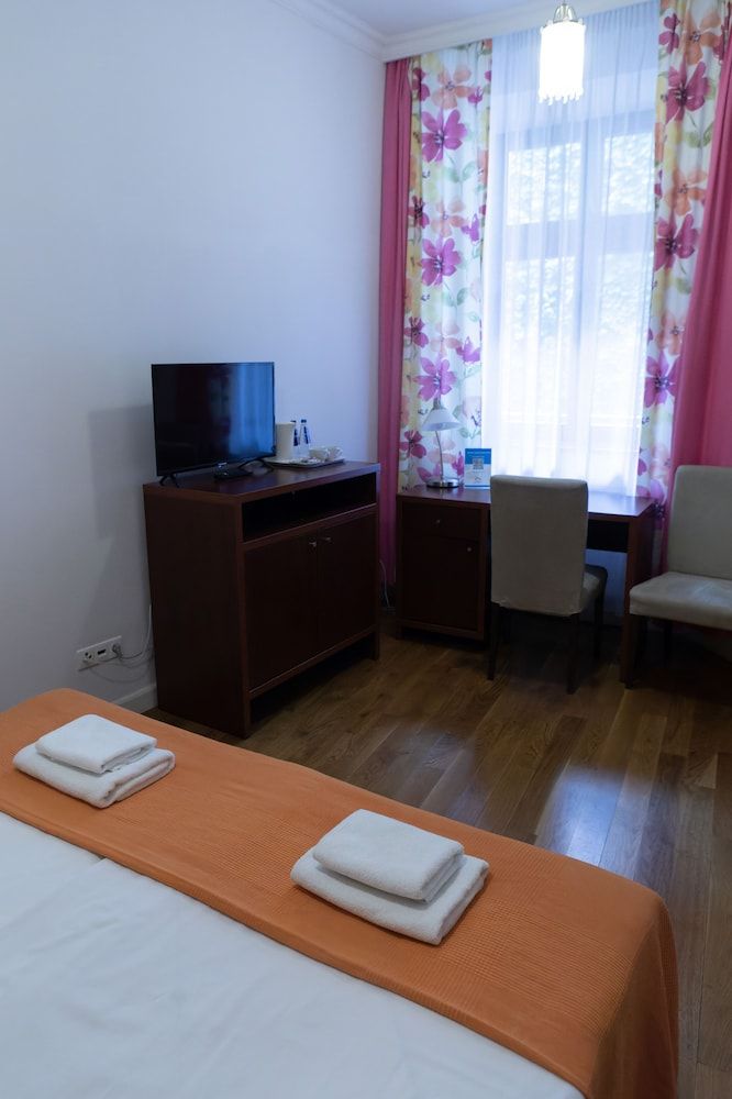 Gołębia 8 Residence Deluxe Double or Twin Room 17