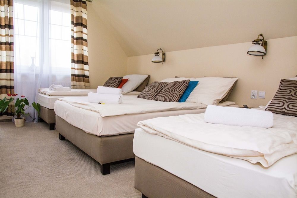 Villa Amber Standard Quadruple Room