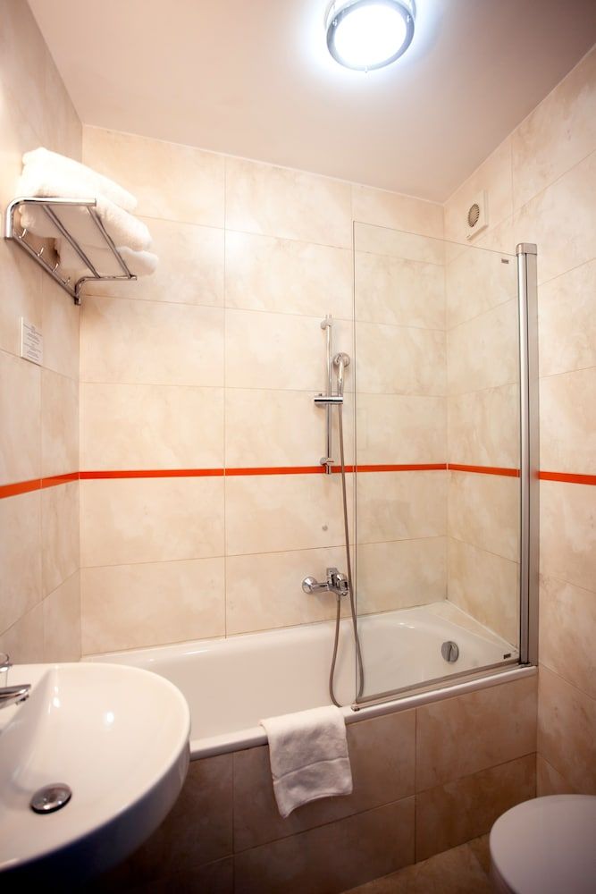 POLECZKI RESIDENCE APARTMENTS Economy Double Room, 1 Bedroom, Non Smoking 5