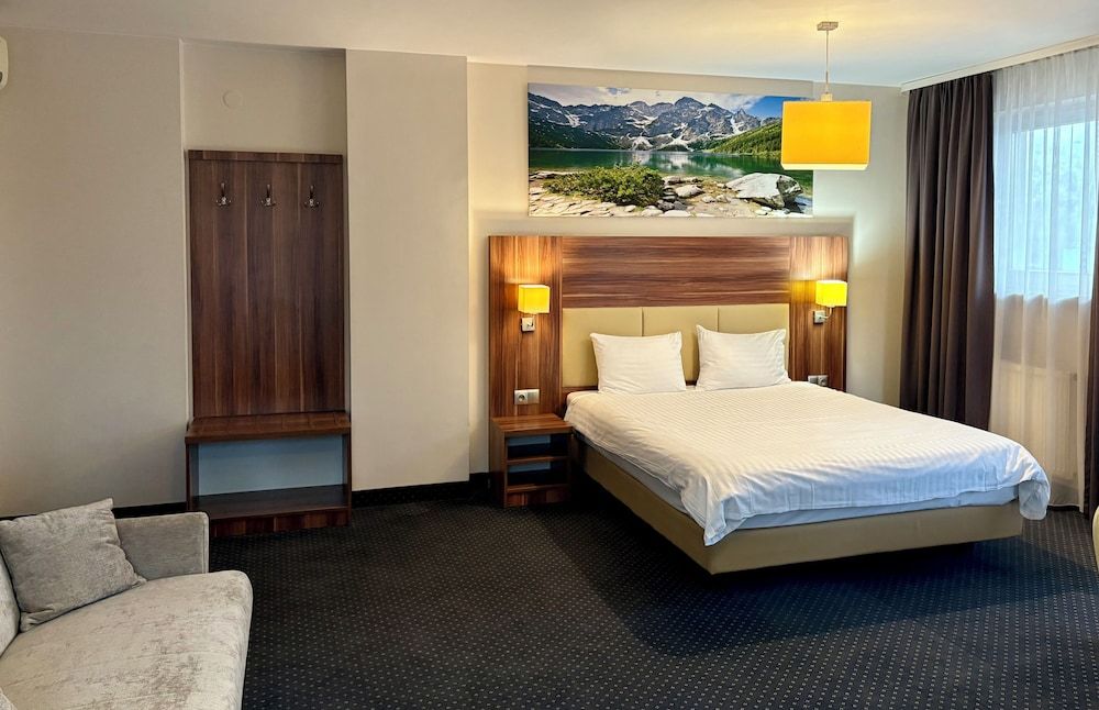 Deluxe Triple Room, 1 Bedroom, Non Smoking, Kitchenette