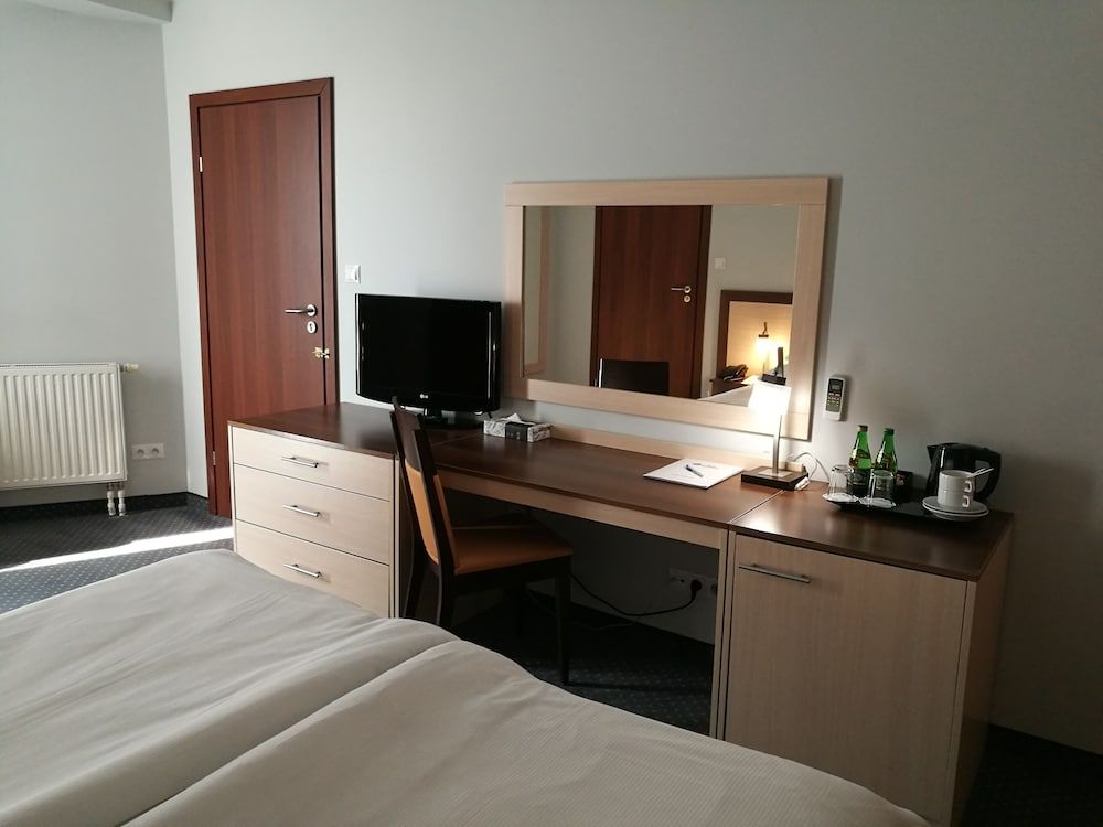 POLECZKI RESIDENCE APARTMENTS Economy Double Room, 1 Bedroom, Non Smoking 6