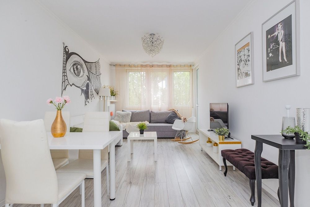 undefined ShortStayPoland Aleje Jerozolimskie B13