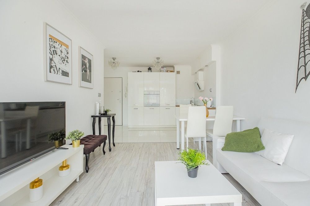 undefined ShortStayPoland Aleje Jerozolimskie B13 4