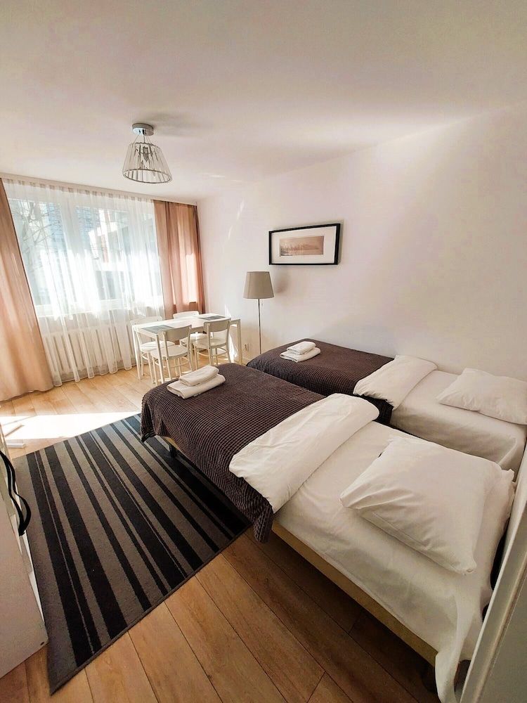 Hosapartments City Center Standard Apartment, 1 Bedroom, Balcony, Garden View 6