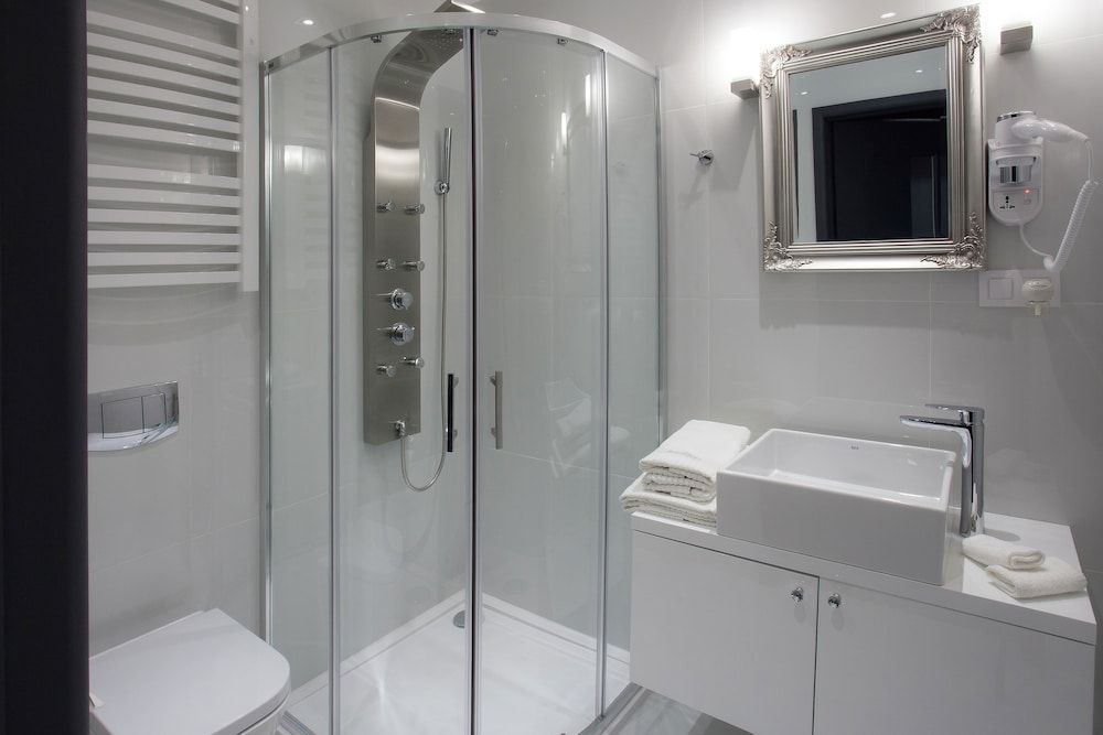 Suite (No View)