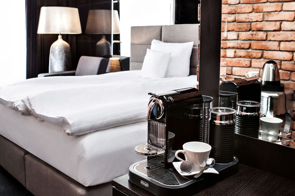 Deluxe Room, Jetted Tub