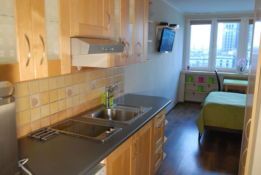 Good Time Apartments Economy Studio, Non Smoking, City View 9