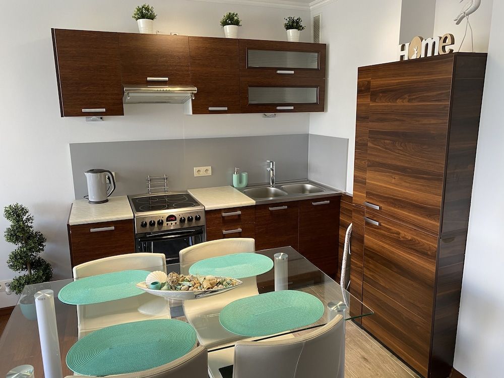 undefined Good Time Apartments 9