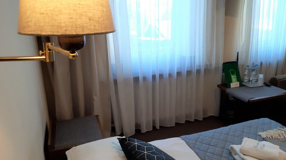 Economy, 1 Twin, 2 Bedroom, Courtyard View, Shared Bathroom