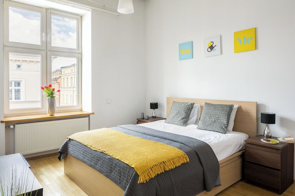 City Apartment, 1 Queen Bed with Sofa bed