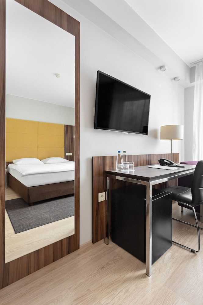 Classic Twin Room