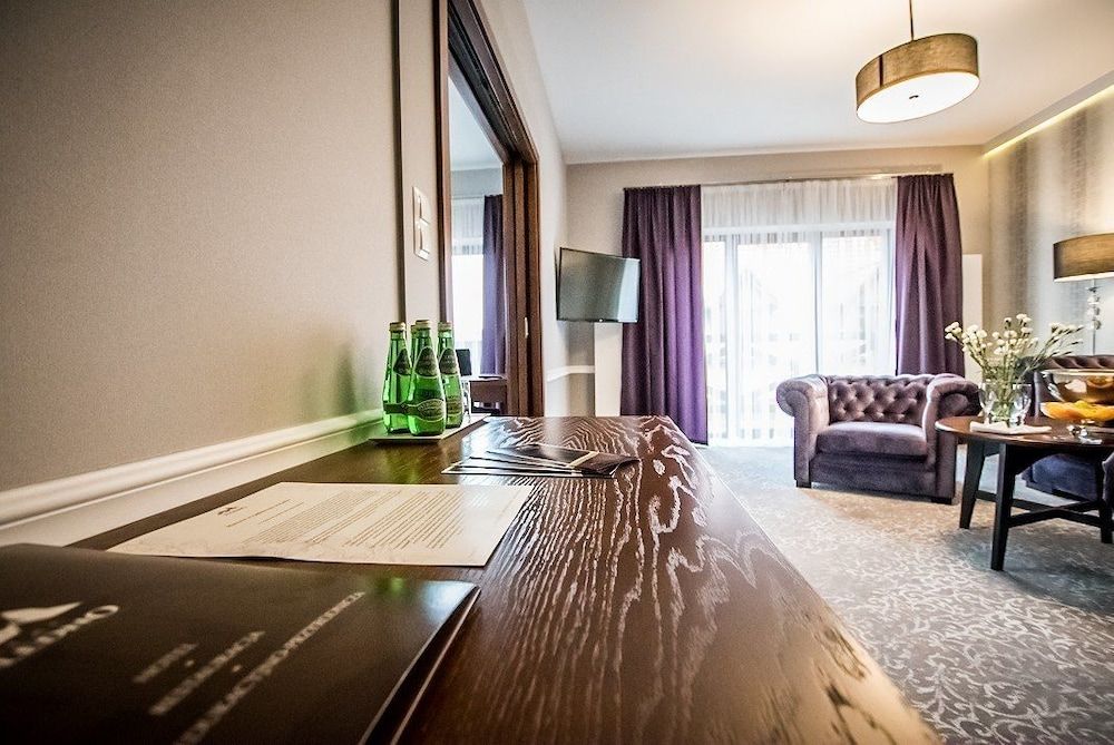 Hotel Poledno Junior Studio Suite 4