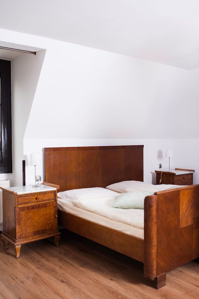 Palac Krobielowice Comfort Single Room, 1 Twin Bed, Garden View 2