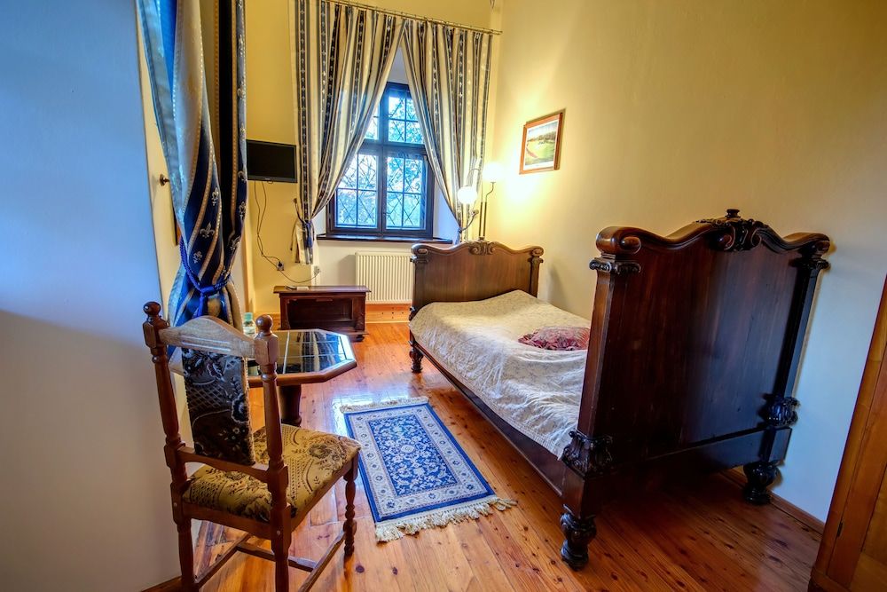 Palac Krobielowice Comfort Single Room, 1 Twin Bed, Garden View 6