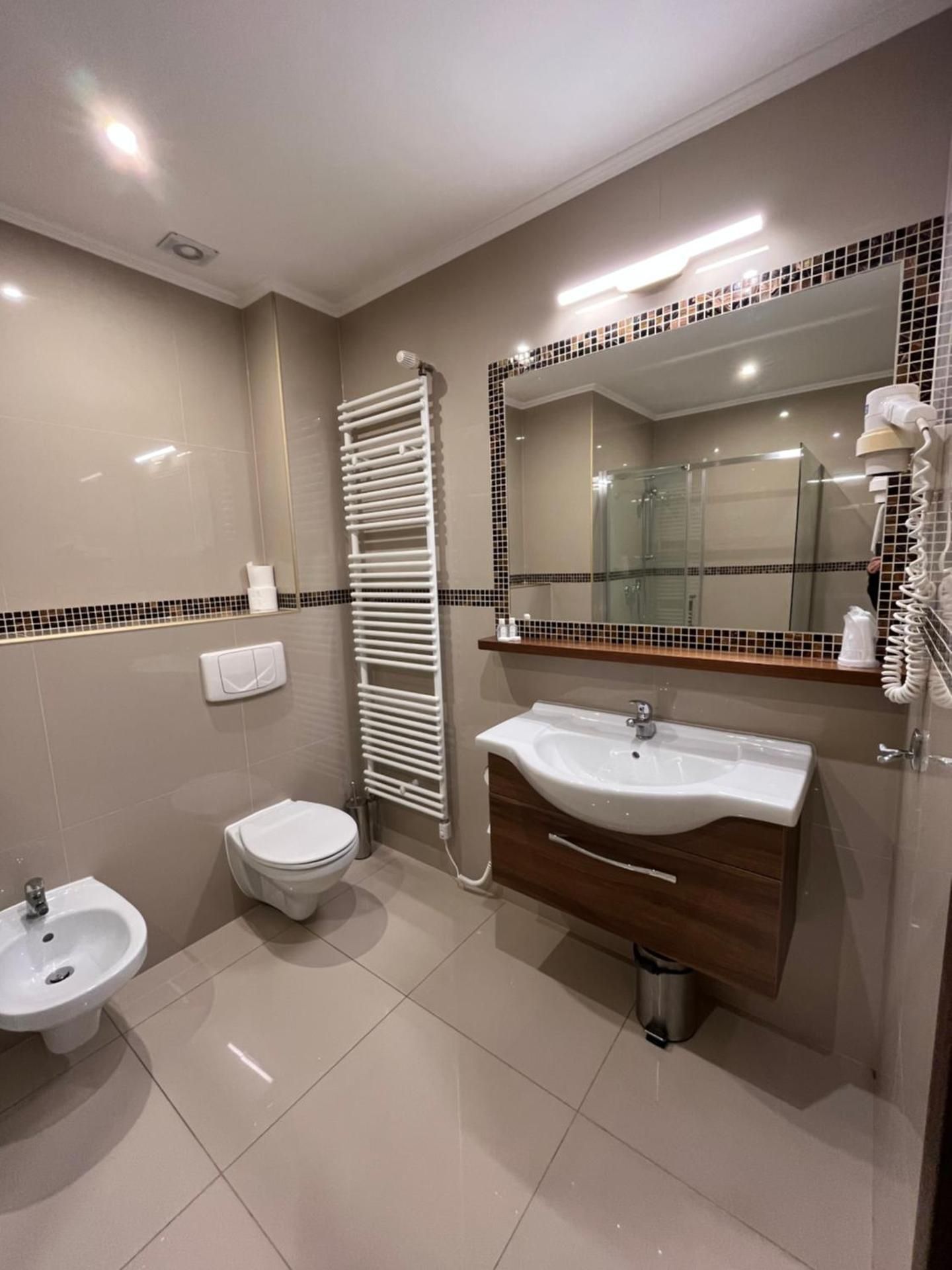 undefined Hit Hotel 9