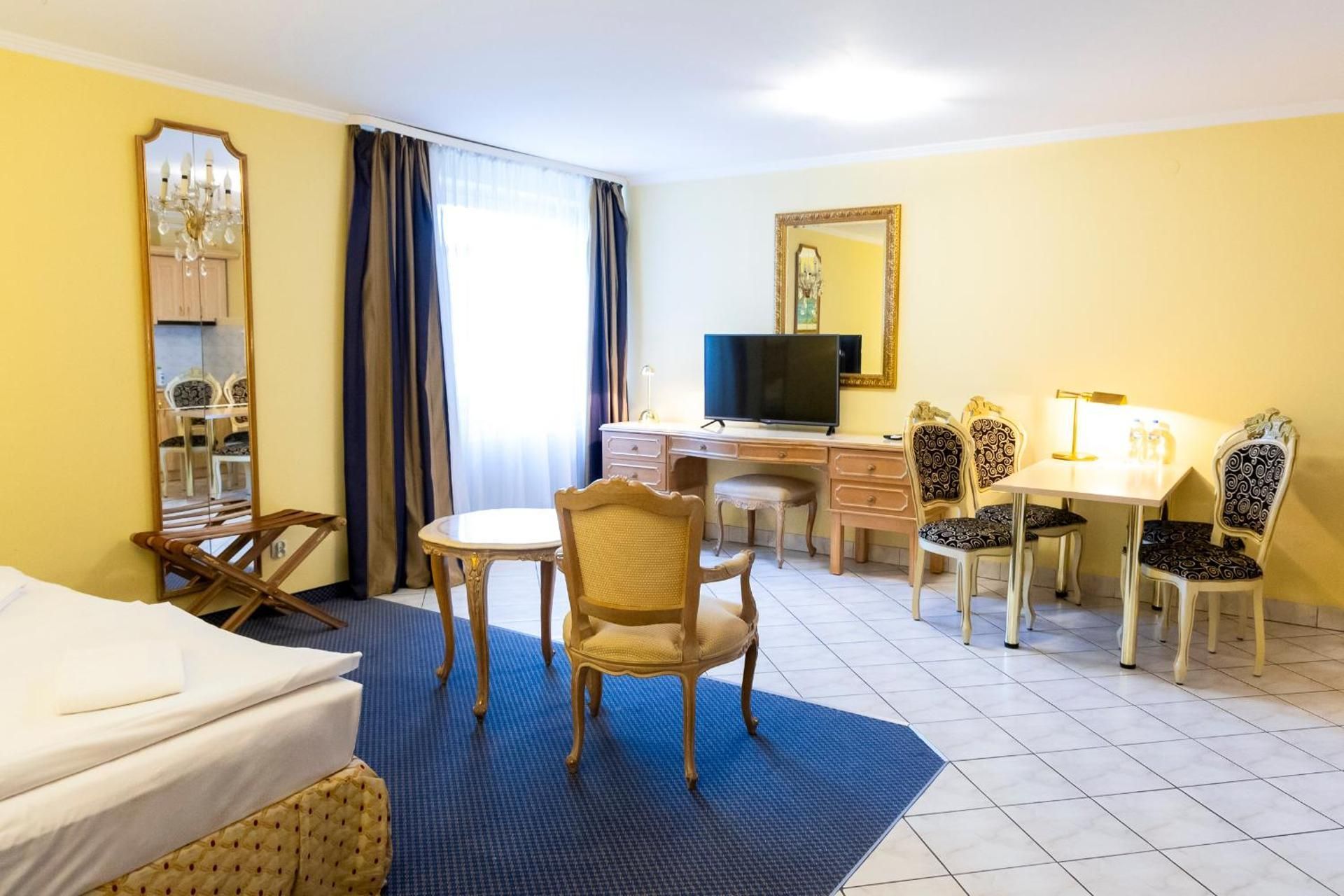 undefined Hit Hotel 10