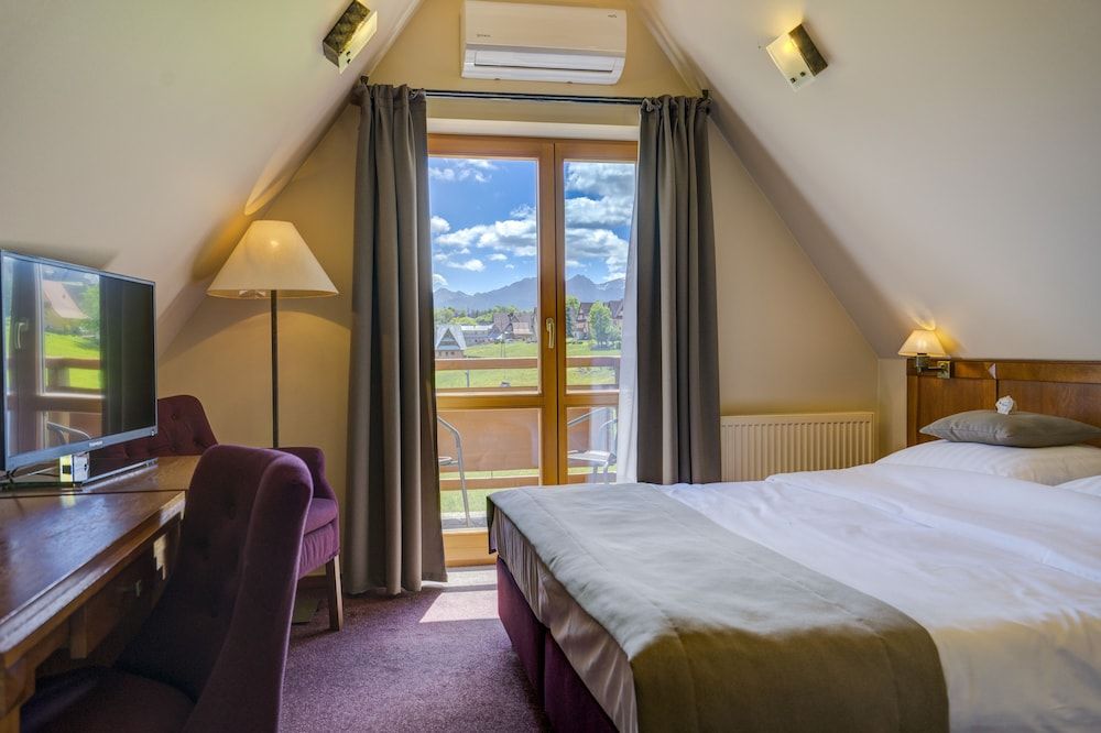 Premium Double Room, Balcony, Mountain View