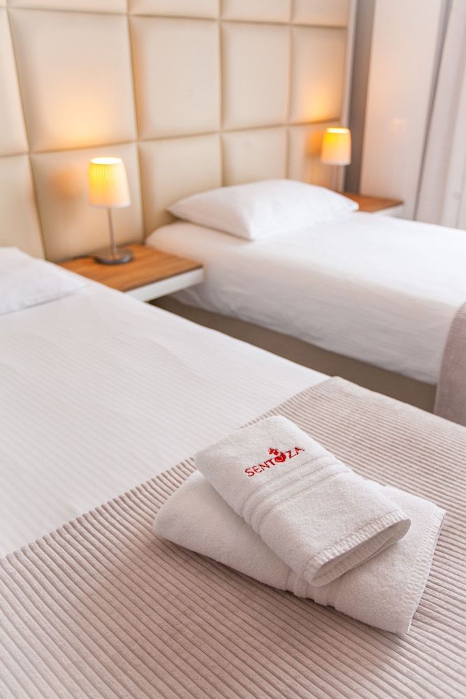 Villa Sentoza Double Room 4