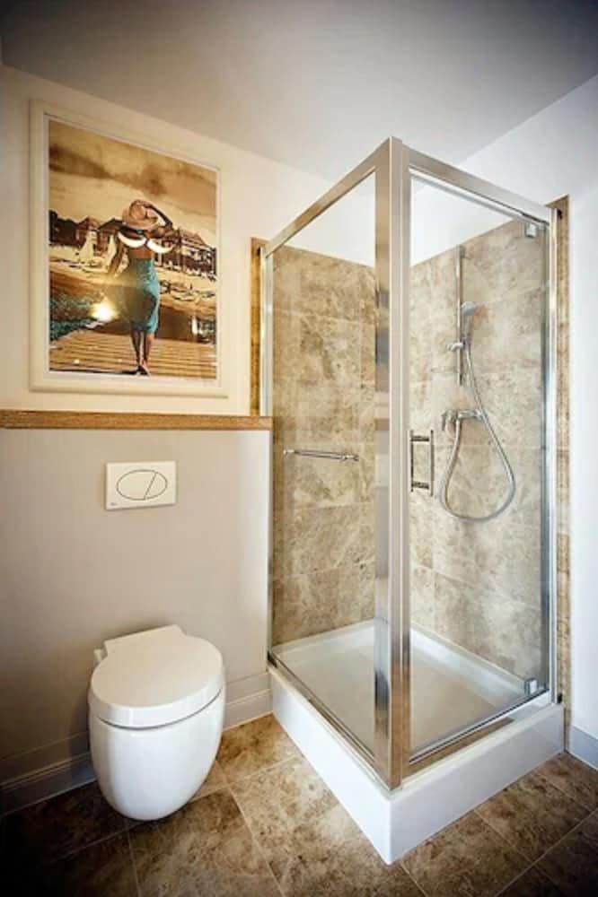 Villa Sentoza Studio, 2 Bedrooms 5