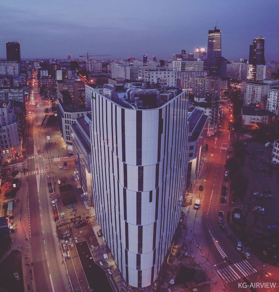 undefined Holiday Inn Warsaw City Centre by IHG 9