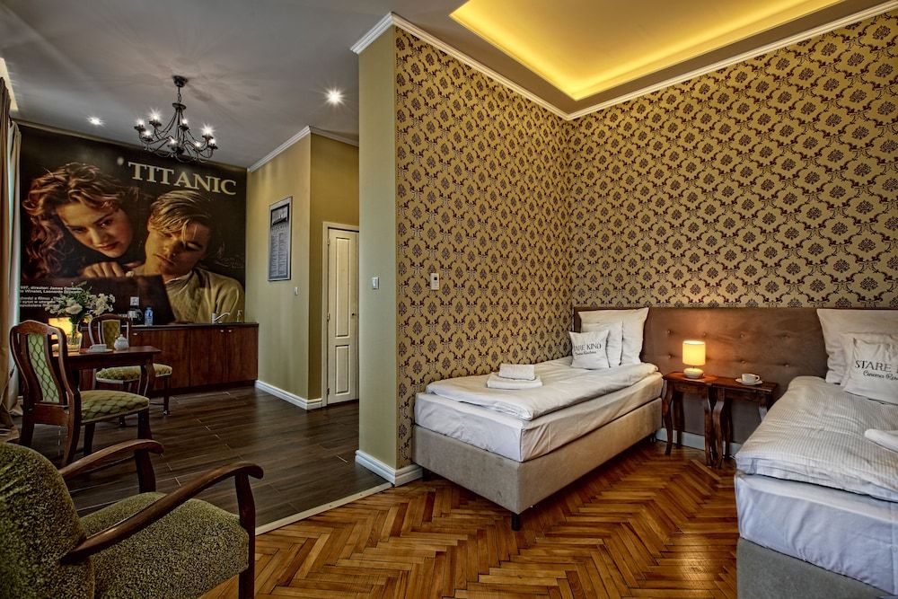 Stare Kino Cinema Residence Superior Twin Room 2