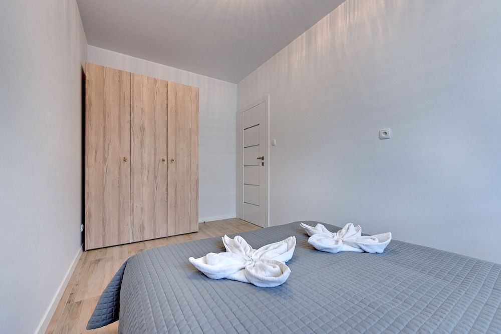 Apartinfo Apartments - Sadowa Apartment, 2 Bedrooms, Balcony (with parking - 62) 4