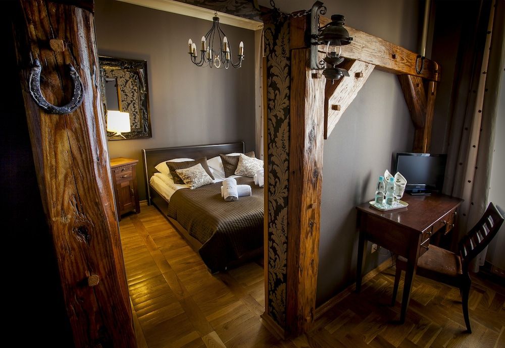 Aparthotel Oberza Economy Double or Twin Room 13