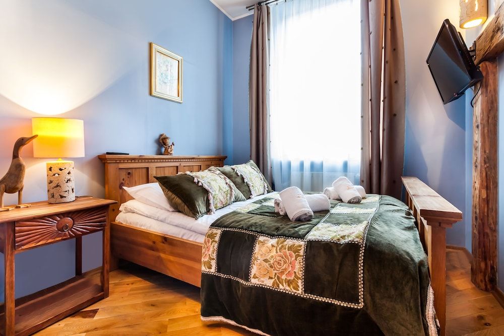 Aparthotel Oberza Economy Double or Twin Room 3