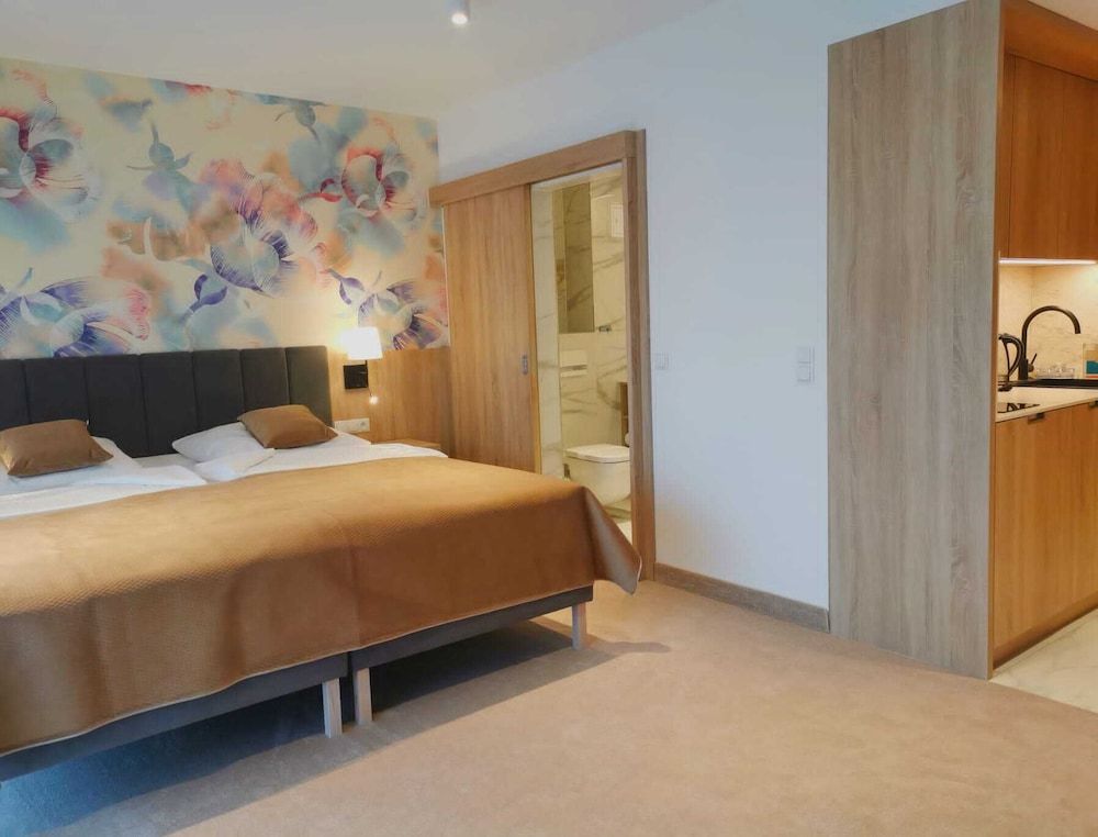 Hotel SKAL Classic Double or Twin Room, 1 King Bed