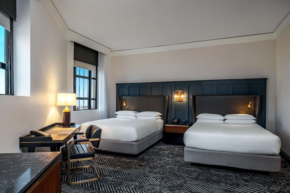 undefined The Dagny Boston 9