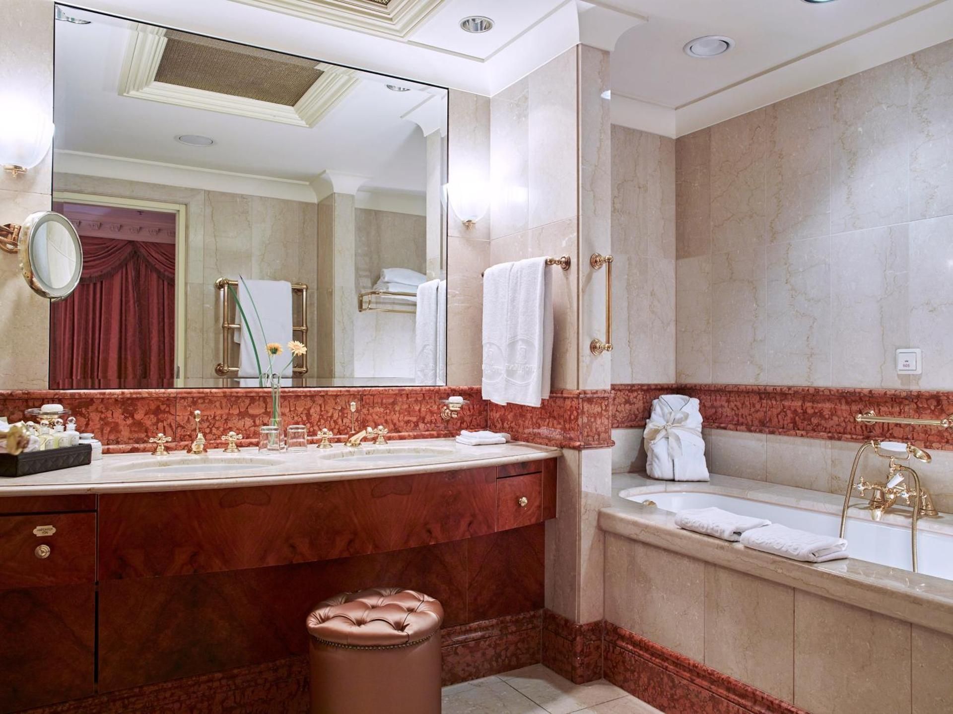 undefined Grand Hotel Wien By IHG 10