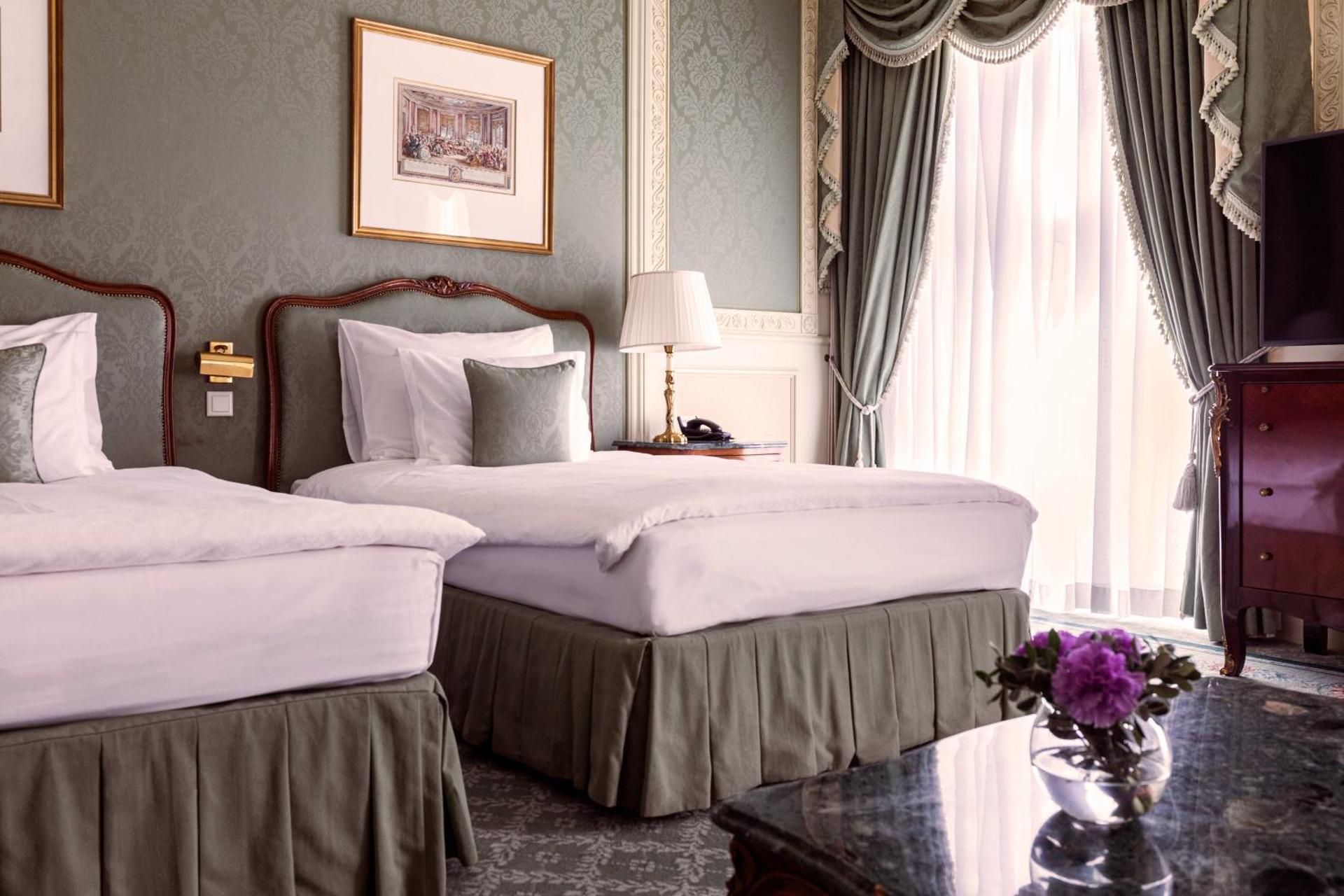 2 Twin Grand City View