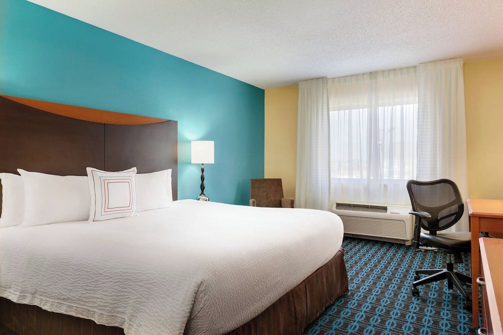 Room, 1 King Bed, Non Smoking